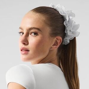 ALO Yoga Micro Plisse Oversize Scrunchie, White, New